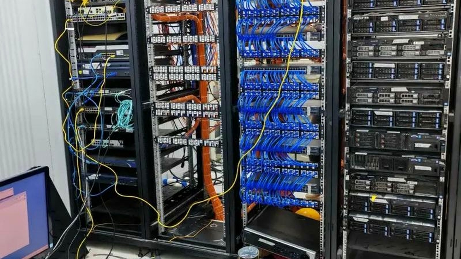 Network Cabinet and PDU Selection Guide